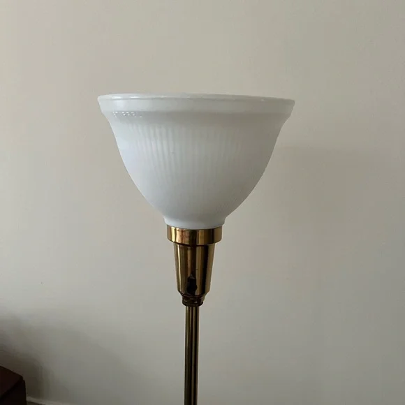 Antique glassware White lamp shade only - Picture 2 of 12